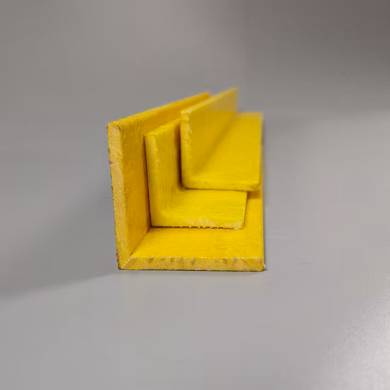 50*50mm 特別長 GRP グラスファイバーおよびクロスバー用引抜成形 L ブラケット